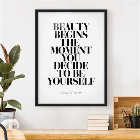 Be yourself Coco Chanel Bild mit Rahmen Spruch.